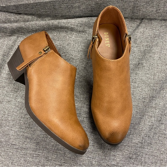 Dunes Shoes - NEW Dunes Doni Ankle boots zip sides womens booties size 7